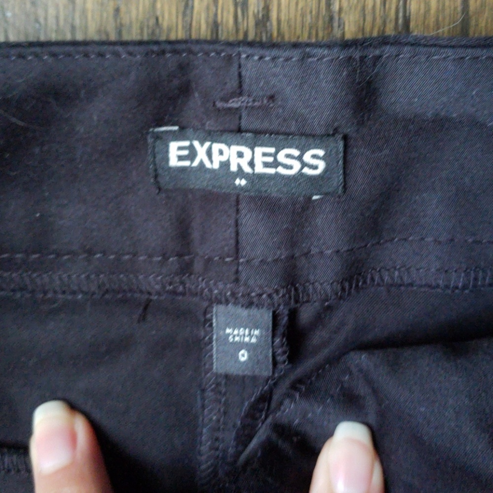 Express shorts - Picture 2 of 3